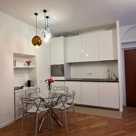 Casa Vercelli Delizioso Bilocale Moderno Nella Vecchia Milano Exteriér fotografie