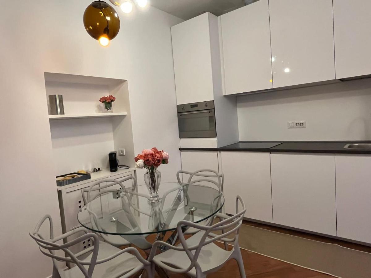 Casa Vercelli Delizioso Bilocale Moderno Nella Vecchia Milano Exteriér fotografie