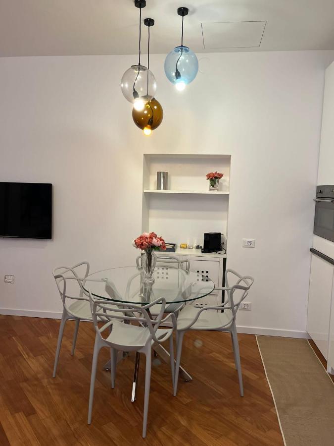 Casa Vercelli Delizioso Bilocale Moderno Nella Vecchia Milano Exteriér fotografie