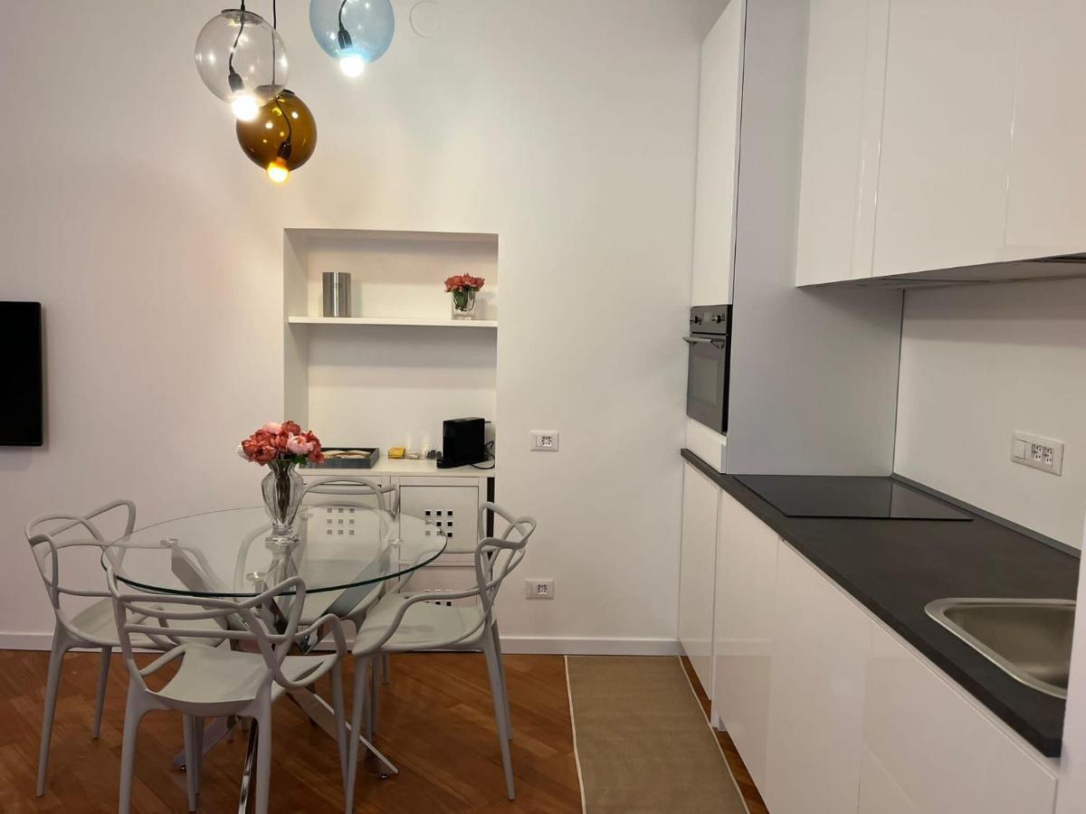 Casa Vercelli Delizioso Bilocale Moderno Nella Vecchia Milano Exteriér fotografie