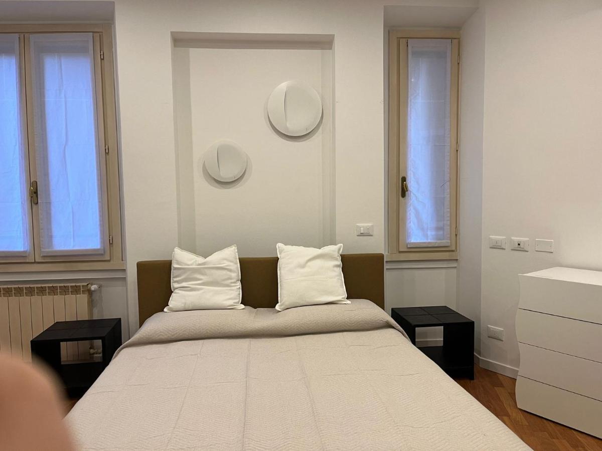Casa Vercelli Delizioso Bilocale Moderno Nella Vecchia Milano Exteriér fotografie