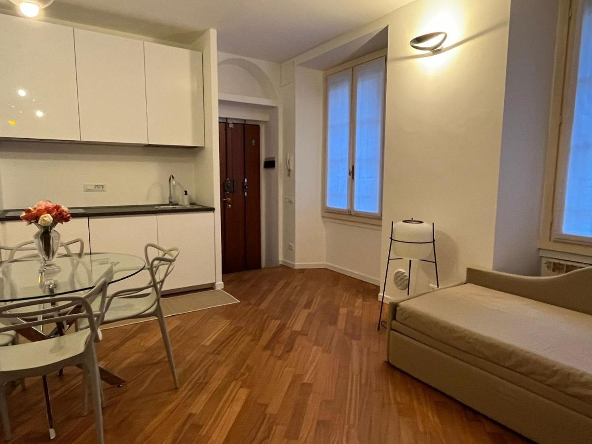 Casa Vercelli Delizioso Bilocale Moderno Nella Vecchia Milano Exteriér fotografie