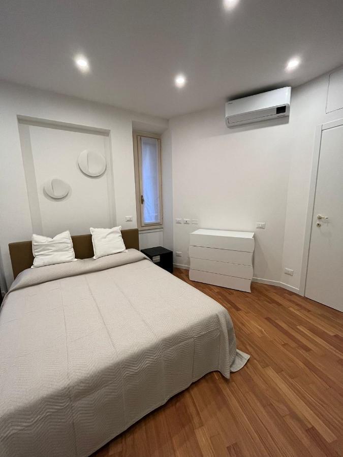 Casa Vercelli Delizioso Bilocale Moderno Nella Vecchia Milano Exteriér fotografie