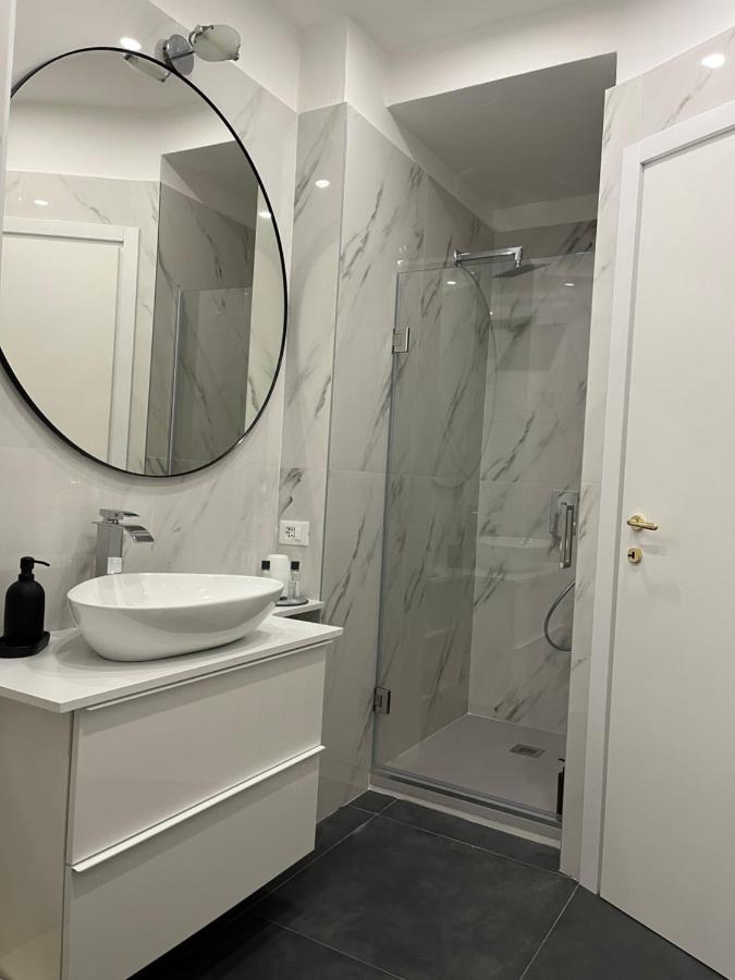 Casa Vercelli Delizioso Bilocale Moderno Nella Vecchia Milano Exteriér fotografie