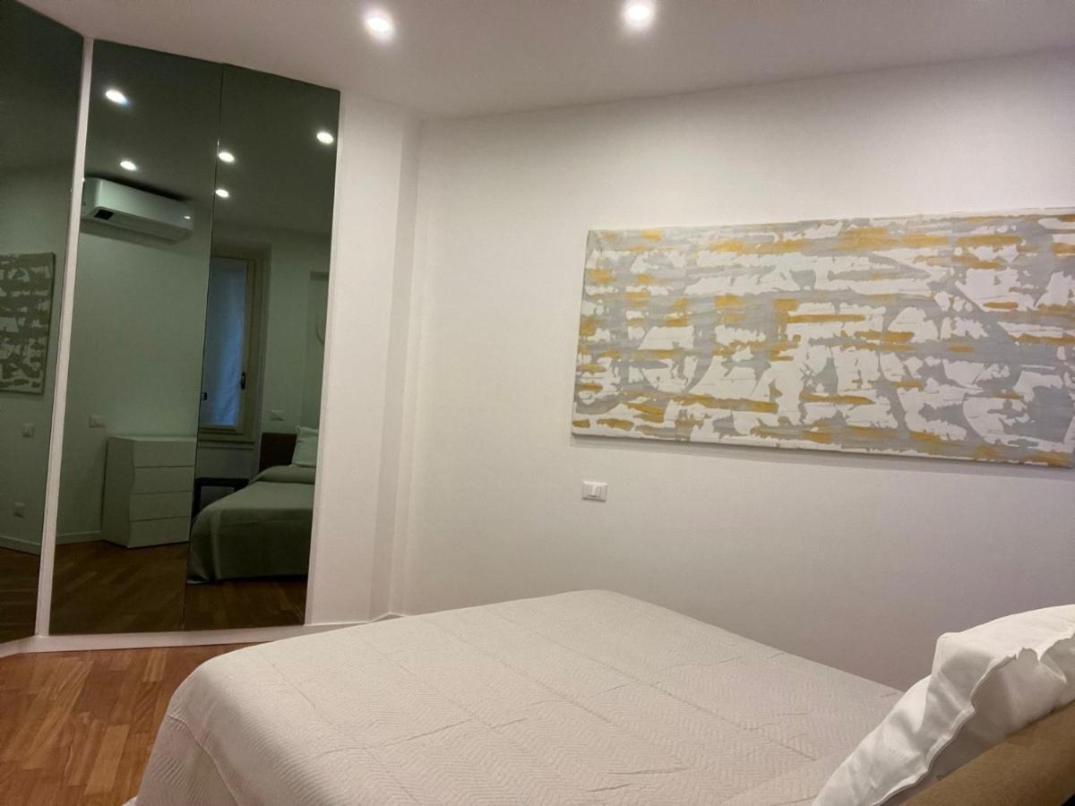Casa Vercelli Delizioso Bilocale Moderno Nella Vecchia Milano Exteriér fotografie