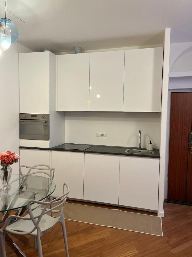 Casa Vercelli Delizioso Bilocale Moderno Nella Vecchia Milano Exteriér fotografie